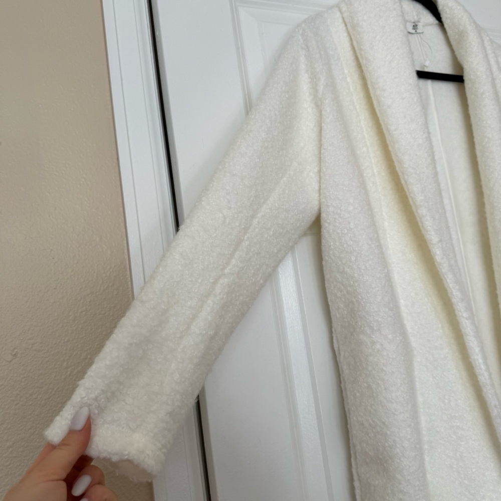 Nlt La Cozy Sherpa Jacket Open Front Size Medium - image 1